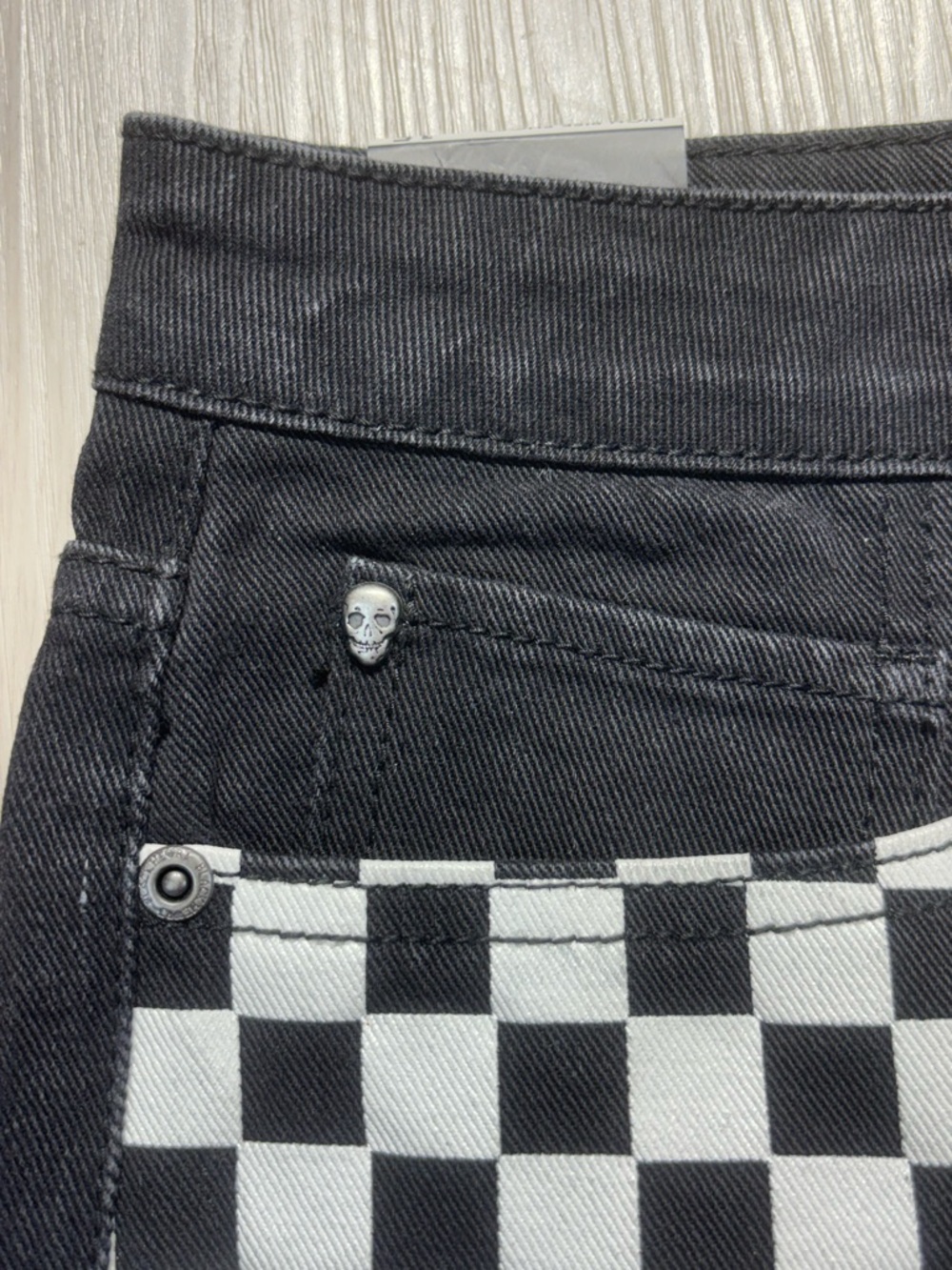 Blackheart Black & Checkered Chain Shorts Size 15 - Picture 7 of 10